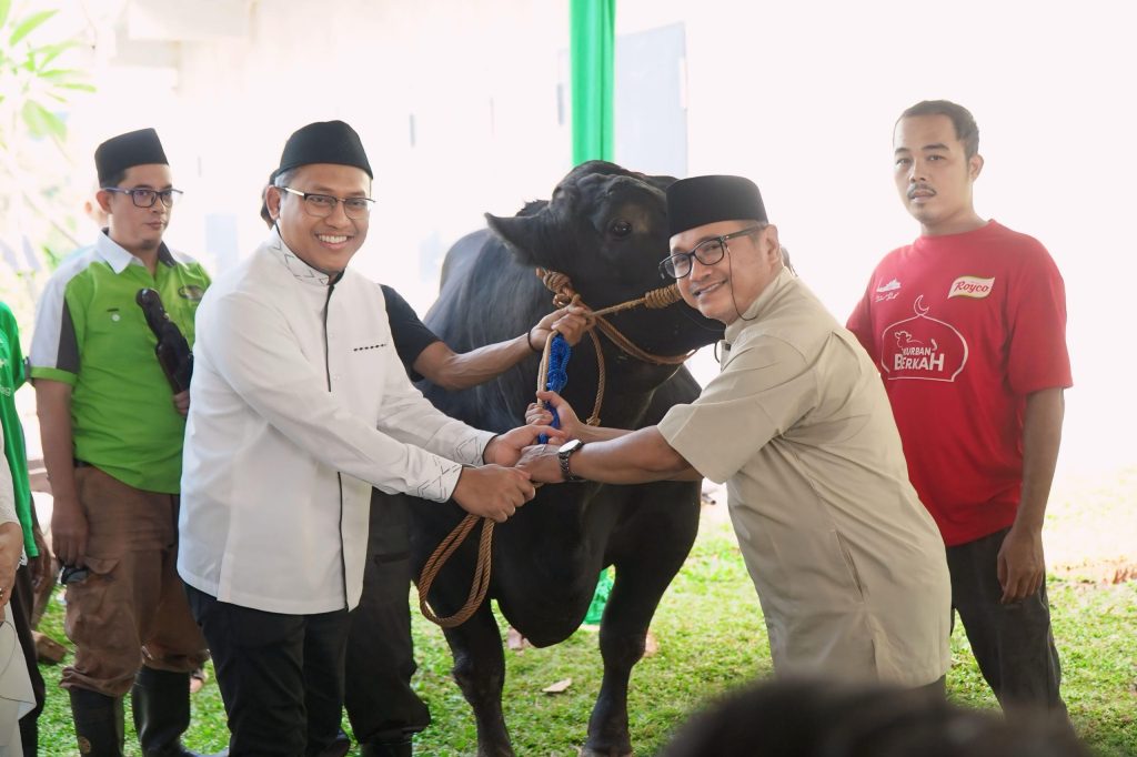 Pegadaian Berkurban, Distribusikan 822 Paket Daging Rayakan Iduladha 1445&nbsp;H