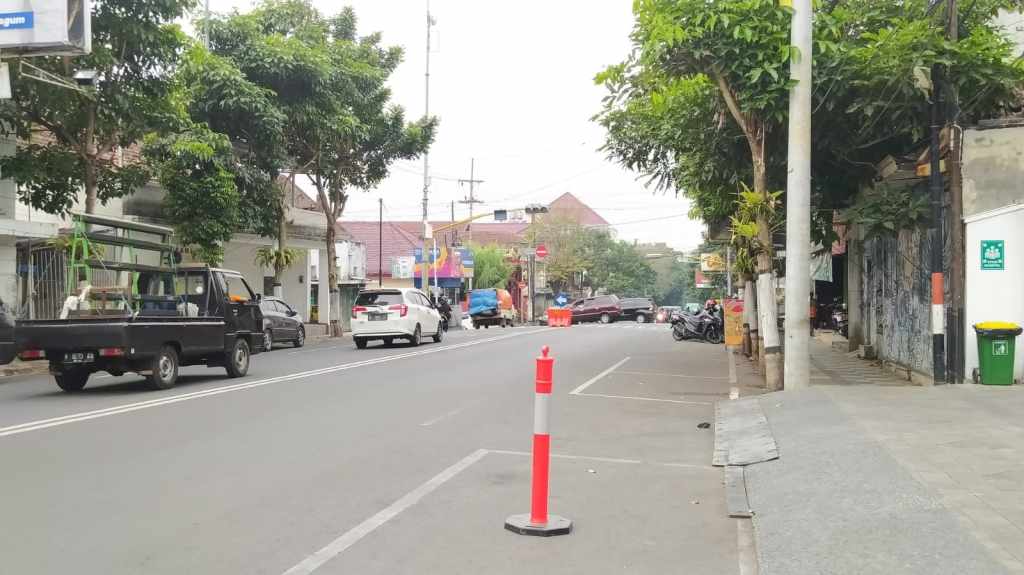 Bangun Trotoar Glow in The Dark, DPUPR Kota Batu Ciptakan Spot Wisata&nbsp;Baru