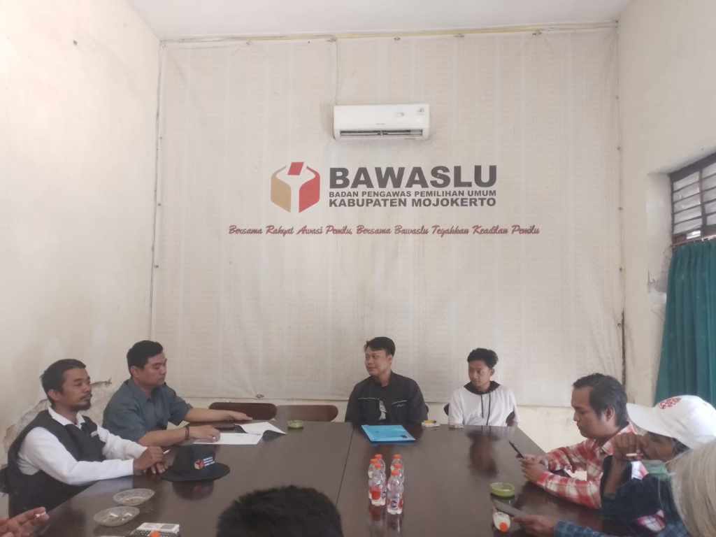 KIPP Kabupaten Mojokerto Wadul ke Bawaslu, Dugaan Komisioner KPU Pernah Jadi Pengurus&nbsp;Parpol