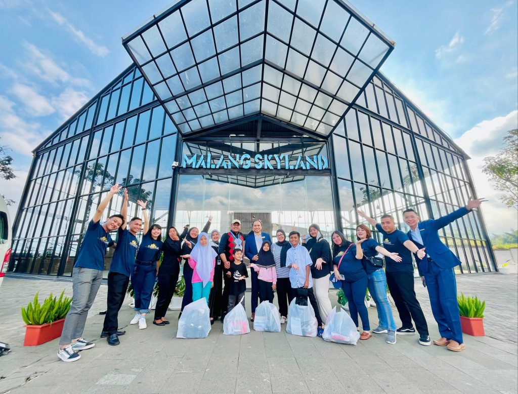 Sambut Ajaran Baru, Program Anak Asuh Grand Mercure Malang Mirama Berwisata ke Malang&nbsp;Skyland
