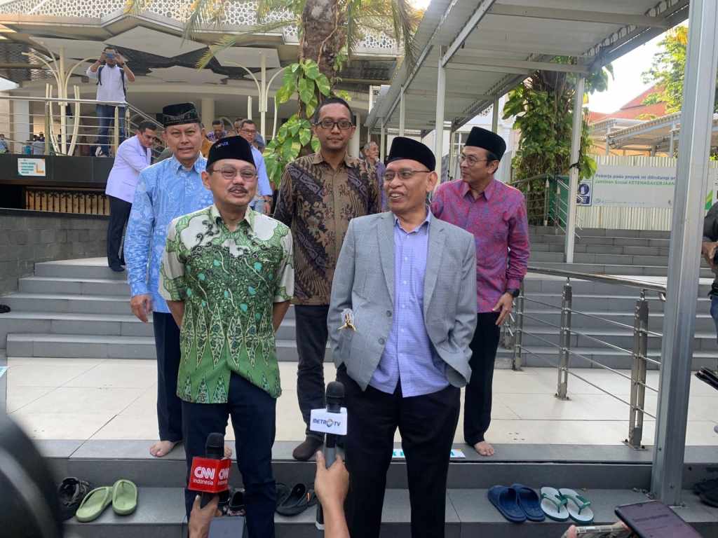 Usai Kembalikan Jabatan Dekan FK, Rektor Unair Singgung Batasan Dosen PNS dalam&nbsp;Berpendapat