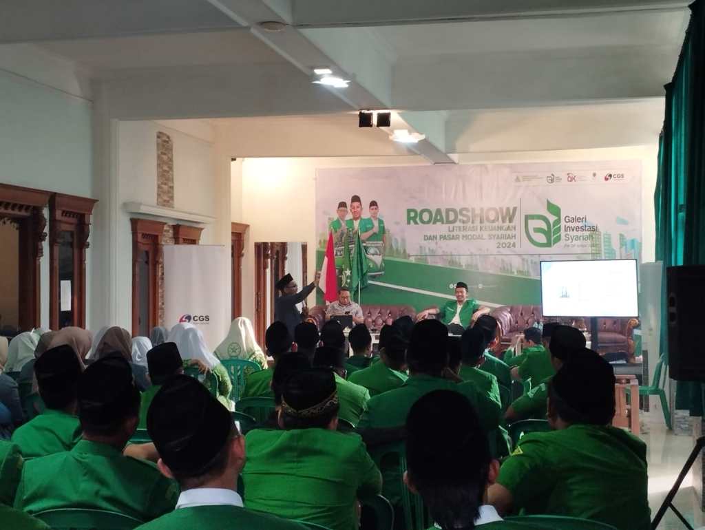 OJK Ajak Waspada Penipuan Investasi Ilegal di Roadshow Literasi Keuangan PW GP Ansor&nbsp;Jatim