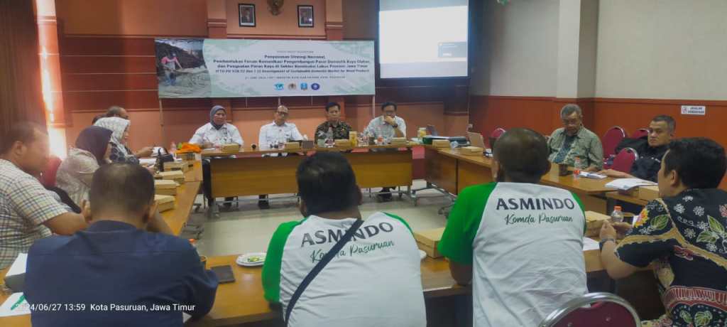 Strategi Kebijakan Pengembangan Pasar Domestik Kayu Olahan dan Penguatan Peran Kayu di Sektor Konstruksi Jawa&nbsp;Timur