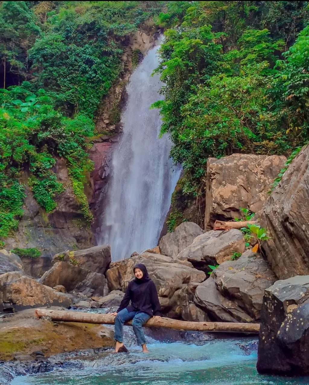 Nikmati Asrinya Air Terjun Antrokan Jember yang Memesona: Simak Lokasi hingga Keunikannya! 