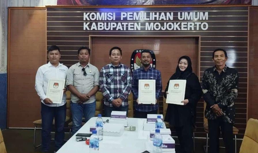 Berkas Dua Bapaslon Pilkada Mojokerto Dinyatakan Memenuhi Syarat Meski Sempat Harus&nbsp;Perbaikan